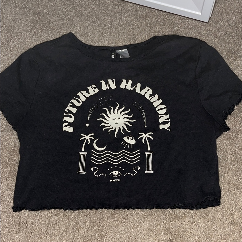 Black Graphic Crop Top